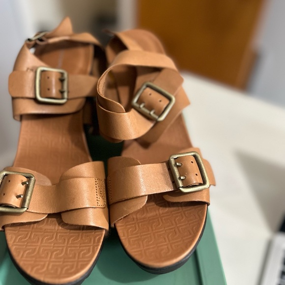 ROCKPORT Wedge Sandal - Picture 1 of 4